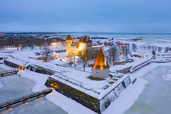 Bischofsburg Kuressaare (Kuressaare piiskopilinnus, Põhimaantee 10) – Bild 1 vergrößern