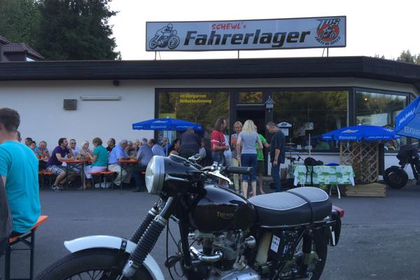 Schewl's Fahrerlager – Taste of Speed – Bild 1 vergrößern