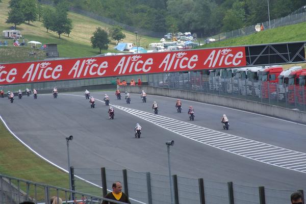 Autodromo Internazionale del Mugello – Bild 2 vergrößern
