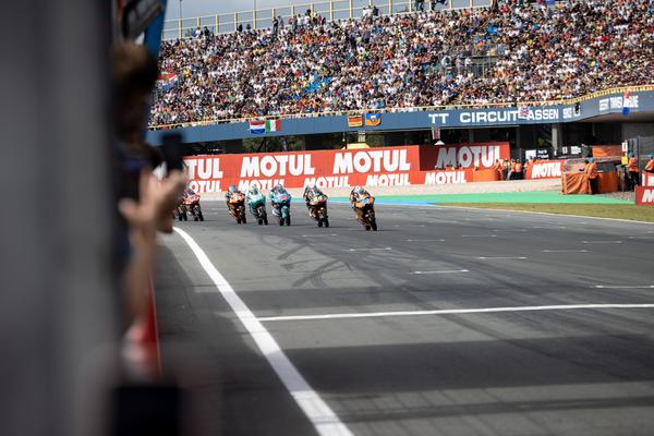 TT Circuit Assen – Bild 2 vergrößern