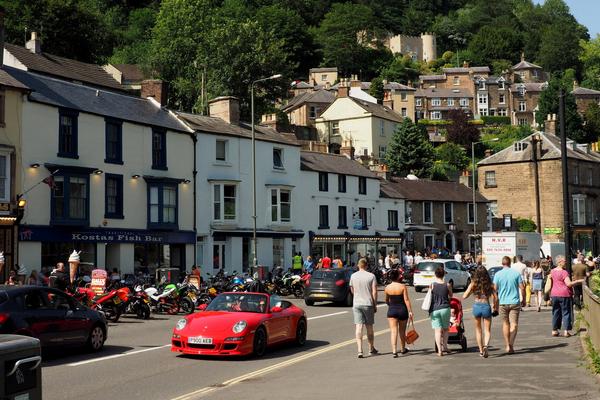 Matlock Bath – Biker-Treffpunkt an der North Parade – Bild 1 vergrößern