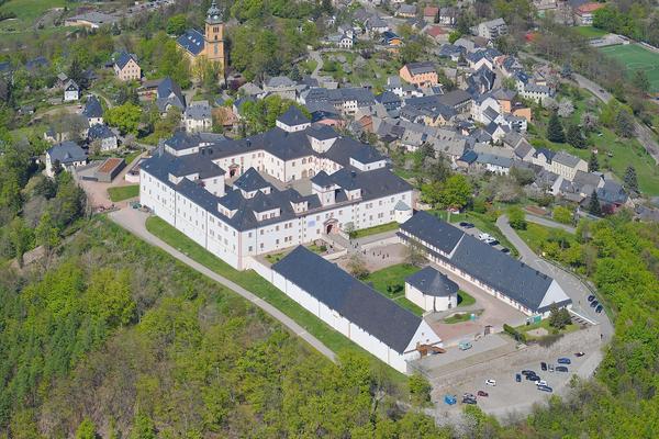 Schloss Augustusburg – Motorradmuseum & Biker-Schloss – Bild 1 vergrößern