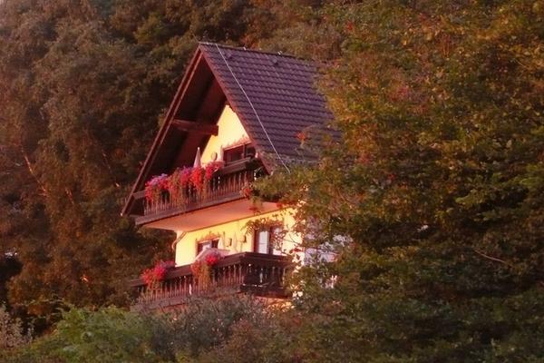Gasthof-Hotel Lärmfeuer (Reichelsheim-Rohrbach) – Bild 1 vergrößern