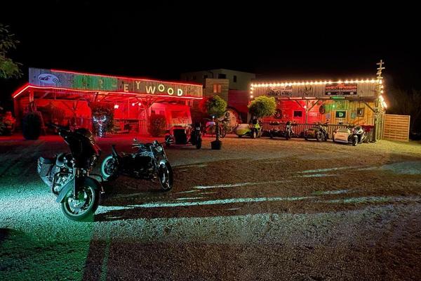 Harry´s Biker Treff – Burgerhouse – Bild 1 vergrößern