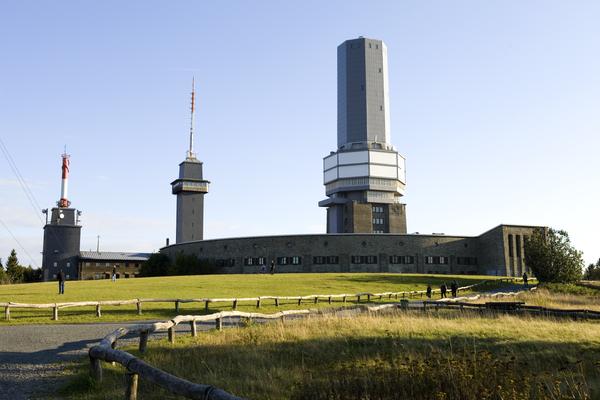 Großer Feldberg – Motorrad-Treffpunkt – Bild 1 vergrößern