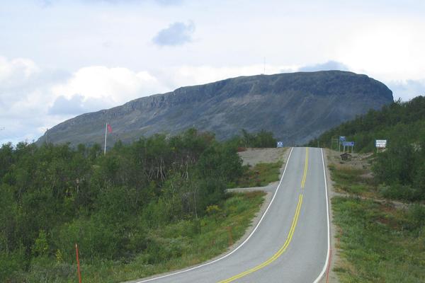 Kilpisjärvi und Saana (Käsivarrentie, E8) – Bild 2 vergrößern