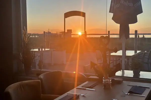 Motorradtreff Langballigau – Restaurant & Beach Bar Ostsee-Anker – Bild 2 vergrößern