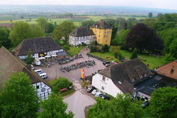 Tonenburg – Biker-Burg im Weserbergland – Bild 3 vergrößern