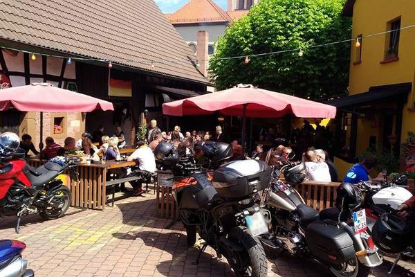 Kurbrunnen – Biergarten, Bikercamp & Restaurant – Bild 3 vergrößern