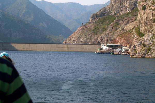 Koman-Stausee (Liqeni i Komanit, SH25) – Bild 3 vergrößern