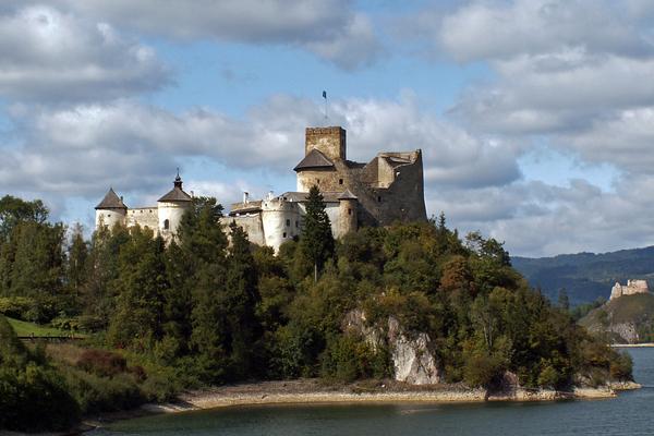 Burg Niedzica (Zamek w Niedzicy / Zamek Dunajec) – Bild 1 vergrößern
