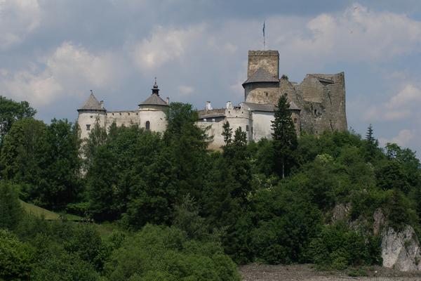 Burg Niedzica (Zamek w Niedzicy / Zamek Dunajec) – Bild 2 vergrößern