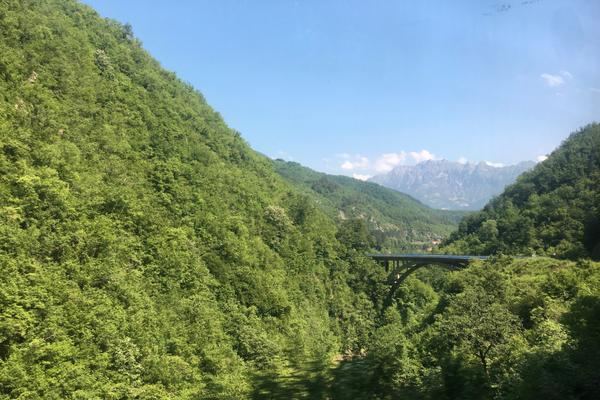 Morača-Schlucht mit Platije (Кањон Мораче / Kanjon Morače, M-2) – Bild 1 vergrößern