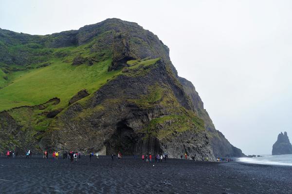 Schwarzer Strand Reynisfjara (Reynisfjara, Reynishverfisvegur) – Bild 2 vergrößern