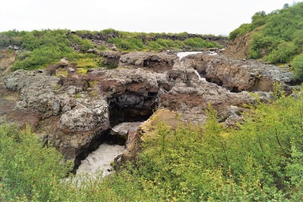 Hraunfossar und Barnafoss (Hraunfossar, Route 518) – Bild 3 vergrößern