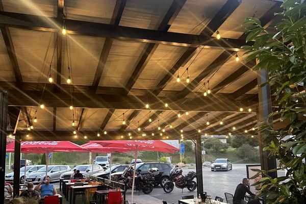 Biker's Garage – Reštaurácia PUMPA Jaklovce – Bild 1 vergrößern