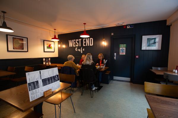 West End Cafe Llandovery – Bild 1 vergrößern