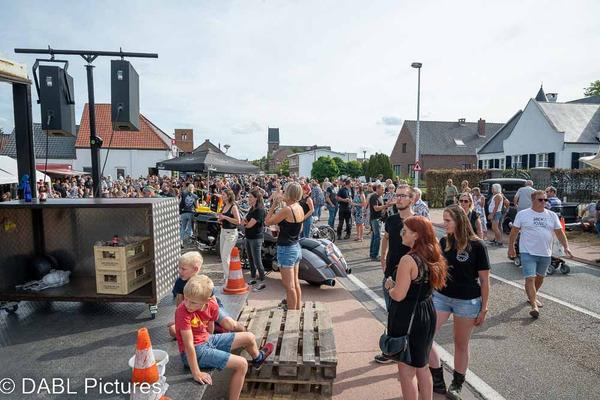 Paddocksplace – Motorcafé Schulen – Bild 3 vergrößern
