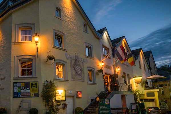 Logis Hotel de la Sûre – Motorradhotel Esch-sur-Sûre – Bild 1 vergrößern