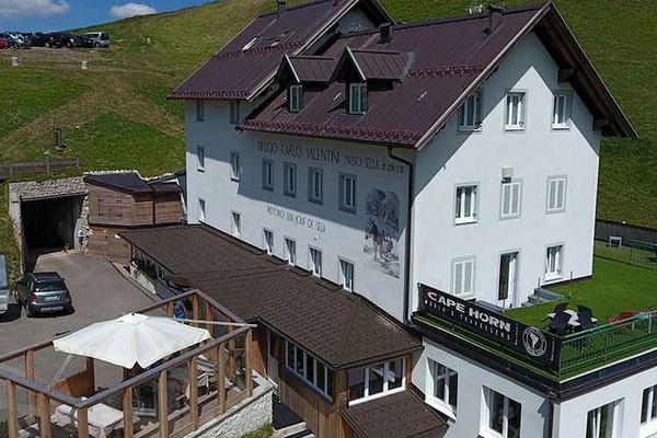Rifugio Carlo Valentini (Sellajoch) – Bild 1 vergrößern