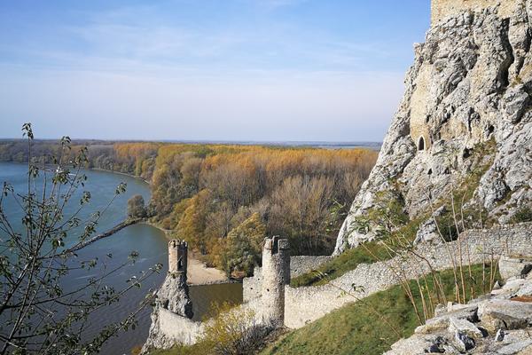 Burg Theben (Devínsky hrad) – Bild 1 vergrößern