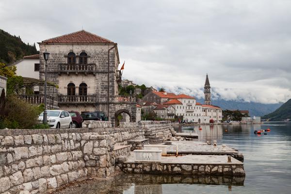 Perast mit Insel Gospa od Škrpjela (Perast / Пераст, M-1) – Bild 2 vergrößern