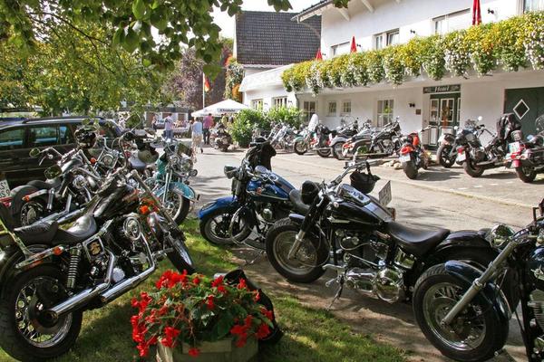 Hotel Restaurant Haus Dumicketal – Bild 1 vergrößern