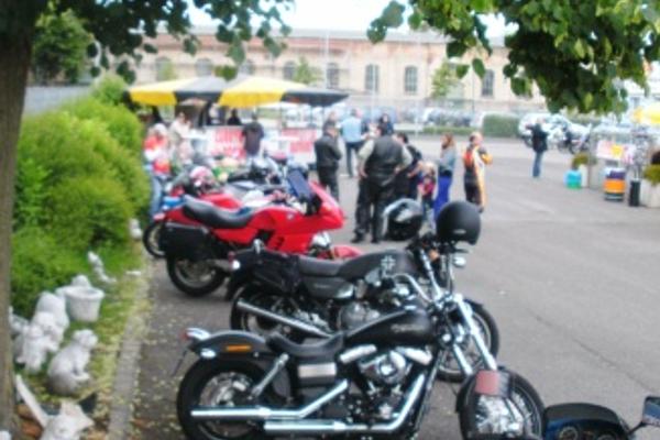 Mo's Bikertreff Krefeld (Niederrheinhalle) – Bild 2 vergrößern