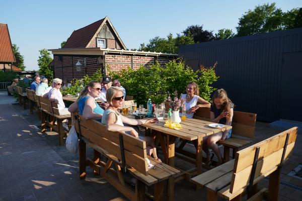 Biker Treff Kroner Heide (Biergarten Kroner Heide) – Bild 3 vergrößern