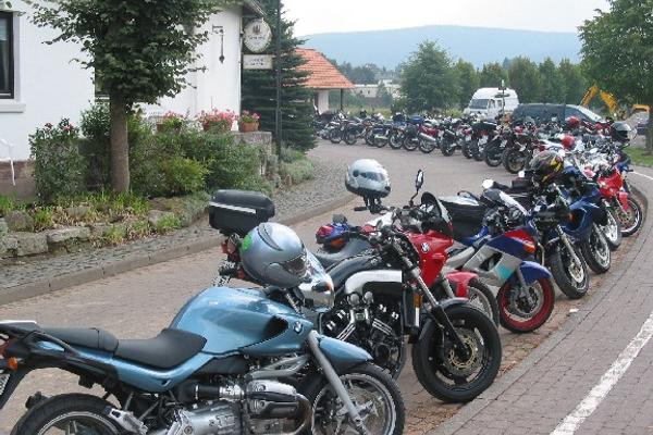 Landhotel „Zum Anker“ – Bikertreff an der Weser – Bild 2 vergrößern