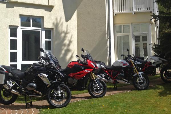 Hotel Sauerbrey – Motorradhotel im Harz – Bild 2 vergrößern