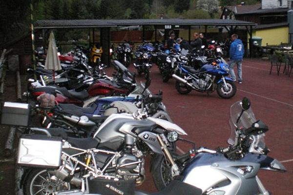 Biker-Pension BH29 – Motorradtreff Kamschlacken – Bild 3 vergrößern