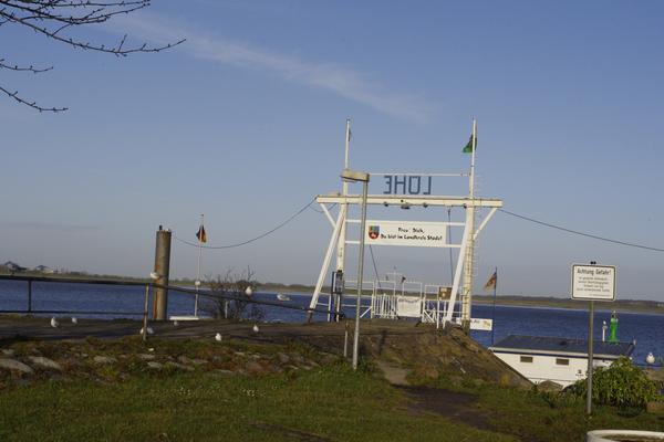 Lühe-Anleger – Biker-Parkplatztreff an der Elbe – Bild 1 vergrößern