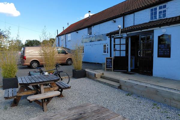 Wheels Cafe Sykehouse (The Old George Inn) – Bild 1 vergrößern