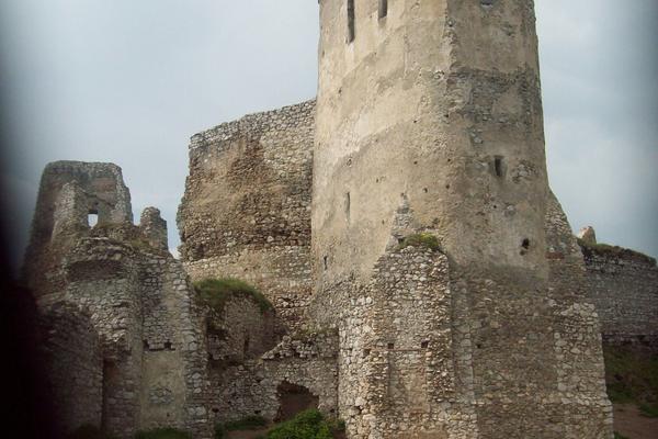 Burg Čachtice (Čachtický hrad) – Bild 2 vergrößern