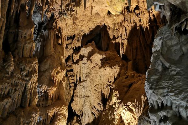 Resava-Höhle (Ресавска пећина / Resavska pećina) – Bild 2 vergrößern