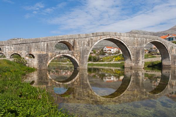 Arslanagić-Brücke (Arslanagića most / Perovića most) – Bild 1 vergrößern