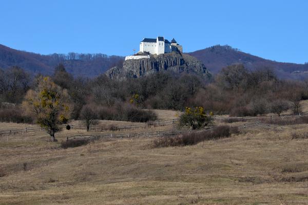 Burg Füzér (Füzéri vár) – Bild 1 vergrößern