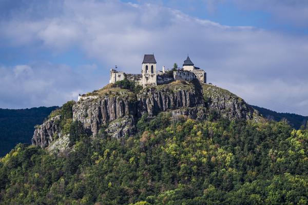 Burg Füzér (Füzéri vár) – Bild 2 vergrößern