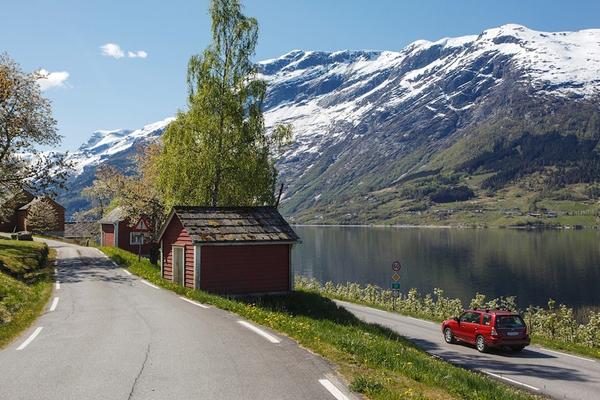 Nationale Touristenstraße Hardanger (Nasjonal turistveg Hardanger, Fv 7 / Fv 49 / Fv 550 / Rv 13) – Bild 1 vergrößern