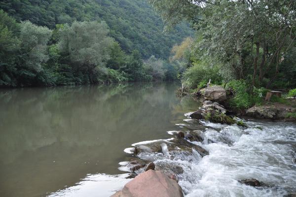 Sićevo-Schlucht (Сићевачка клисура / Sićevačka klisura) – Bild 2 vergrößern