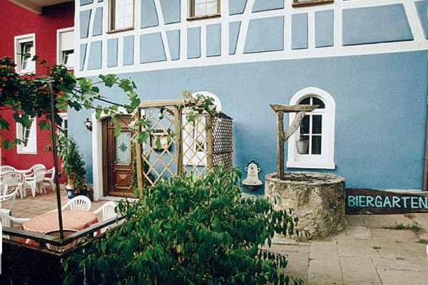 Werner's Kneipe – Saloon, Gewölbekeller & Pension (Ravenstein-Oberwittstadt) – Bild 2 vergrößern