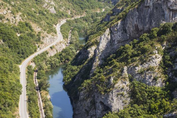Sićevo-Schlucht (Сићевачка клисура / Sićevačka klisura) – Bild 1 vergrößern