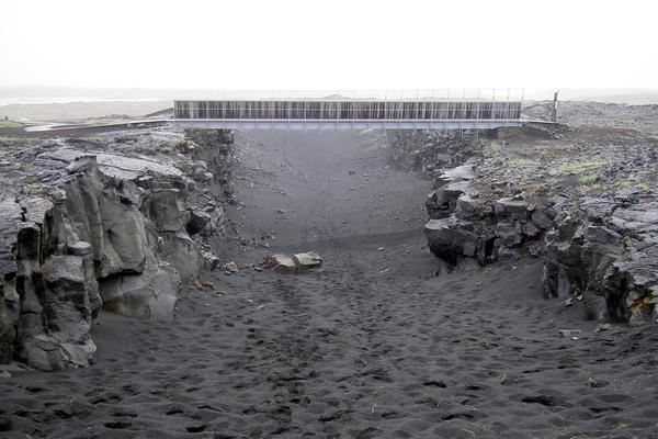 Brücke zwischen den Kontinenten (Brú milli heimsálfa, Route 425) – Bild 1 vergrößern