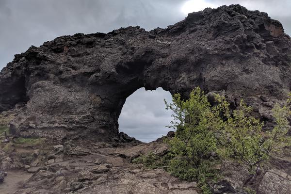 Dimmuborgir (Dimmuborgir, Mývatn) – Bild 1 vergrößern