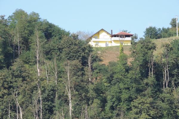 Nationalpark Kozara mit Denkmal Mrakovica (Nacionalni park Kozara / Mrakovica) – Bild 3 vergrößern