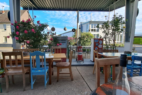 Café zur Tanke – Musikschmiede Kail – Bild 2 vergrößern