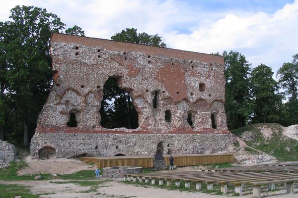 Ordensburg Viljandi (Viljandi ordulinnus) – Bild 1 vergrößern