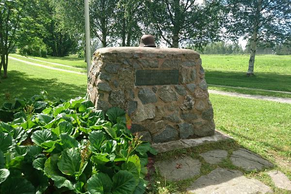 Winterkriegsdenkmal an der Raate-Straße (Talvisodan monumentti / Raatteen Portti, Raatteentie) – Bild 2 vergrößern