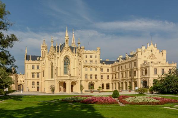 Schloss Eisgrub (Zámek Lednice) – Bild 1 vergrößern